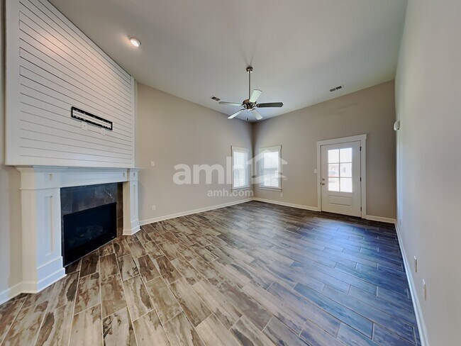 Building Photo - 2653 Molly Lane