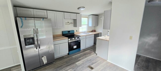 Building Photo - 968 Cy Cir