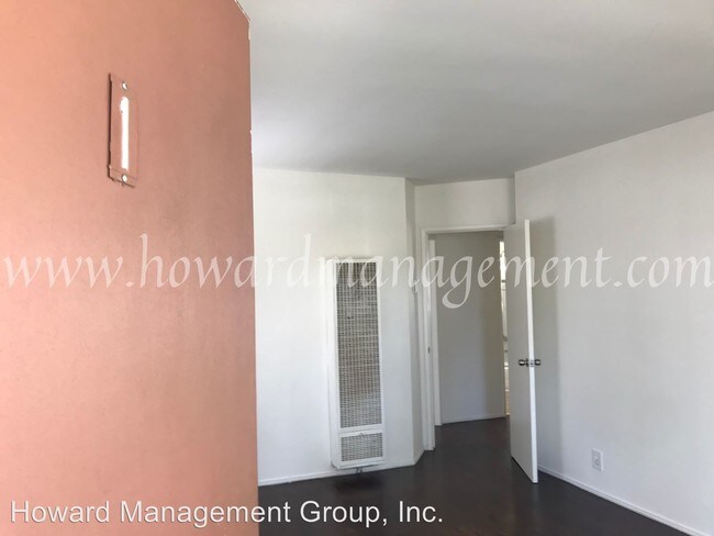 Foto del edificio - 12715-12717 Venice Blvd