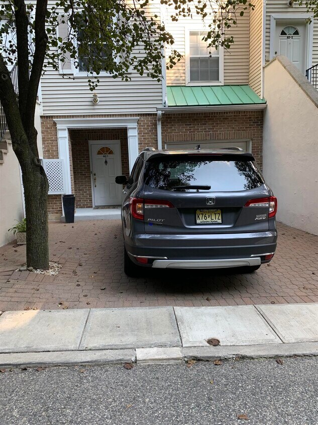 Foto principal - 60 Bergen Ridge Rd