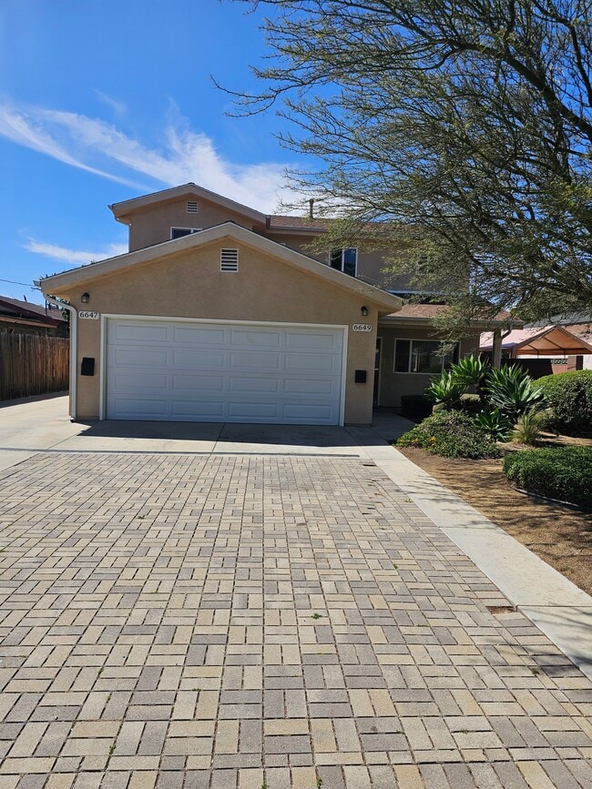 Foto del edificio - 6649 Cleon Ave