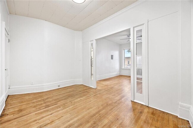 Building Photo - 71-52 68th St