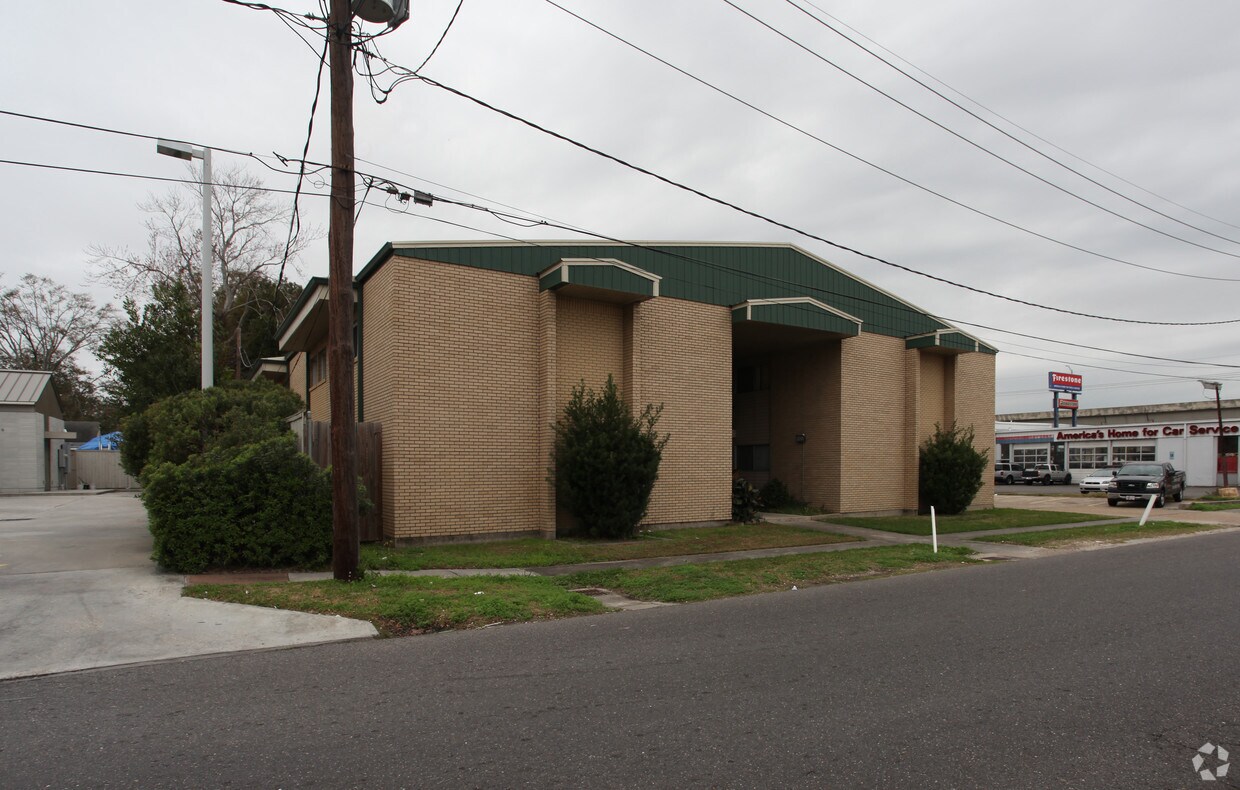 940 Avenue F, Marrero, LA 70072 940 Avenue F Marrero, LA Apartments