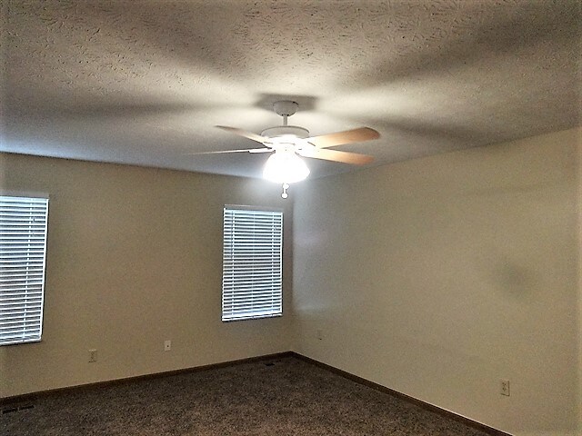 Foto del edificio - 5393 Longworth Drive