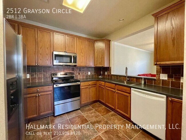 Building Photo - 2512 Grayson Cir