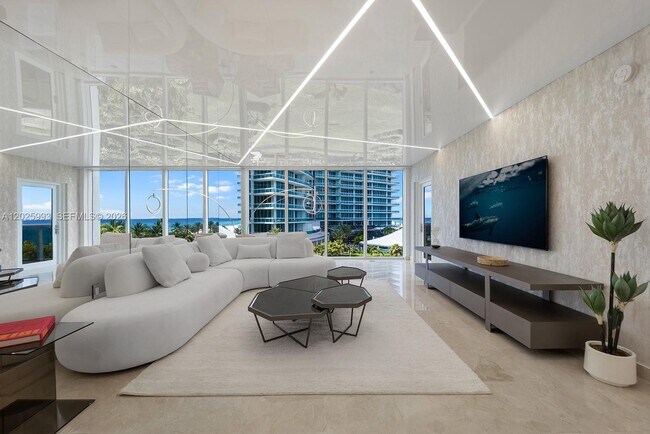 Foto del edificio - 10275 Collins Ave