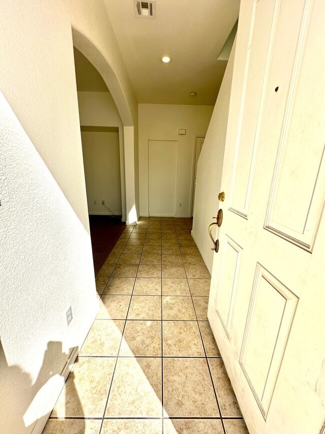 Building Photo - 5383Flowing Spring Street, Las Vegas, Nevada 89122