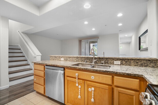 Foto del edificio - 628 Boardwalk Way
