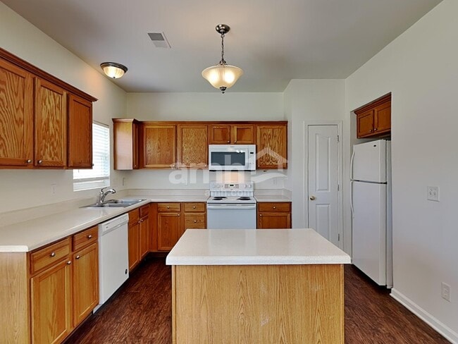 Building Photo - 16112 Stuarts Draft Ct