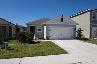 Building Photo - 467 Lily Ln