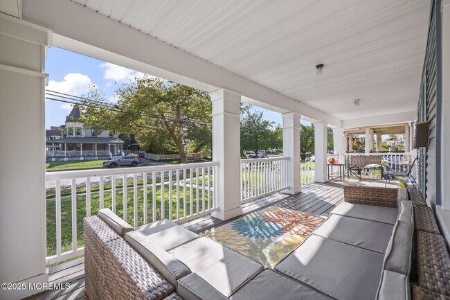 Foto del edificio - 601 4th Ave