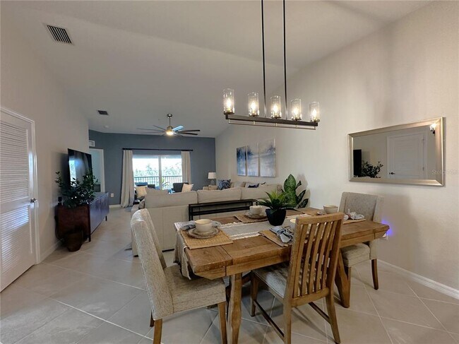 Foto del edificio - 14241 Heritage Landing Blvd