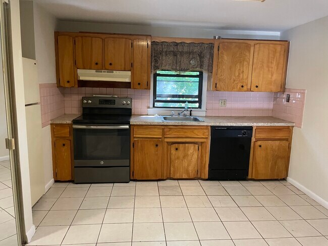 Building Photo - 44 Alsada Dr