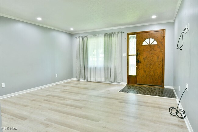 Foto del edificio - 5794 Merwin Chase Rd