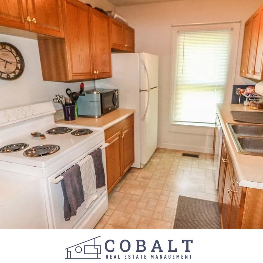 Primary Photo - Prime Location 4 Bed Duplex