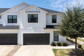 Building Photo - 252 Fieldwood Dr