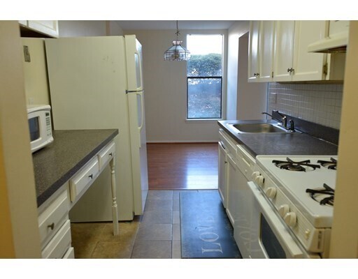 Building Photo - 38 Shrewsbury Green Dr