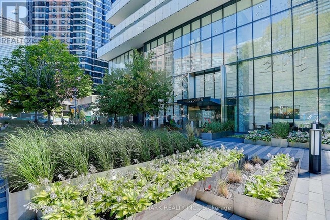 Building Photo - 57 St Joseph St