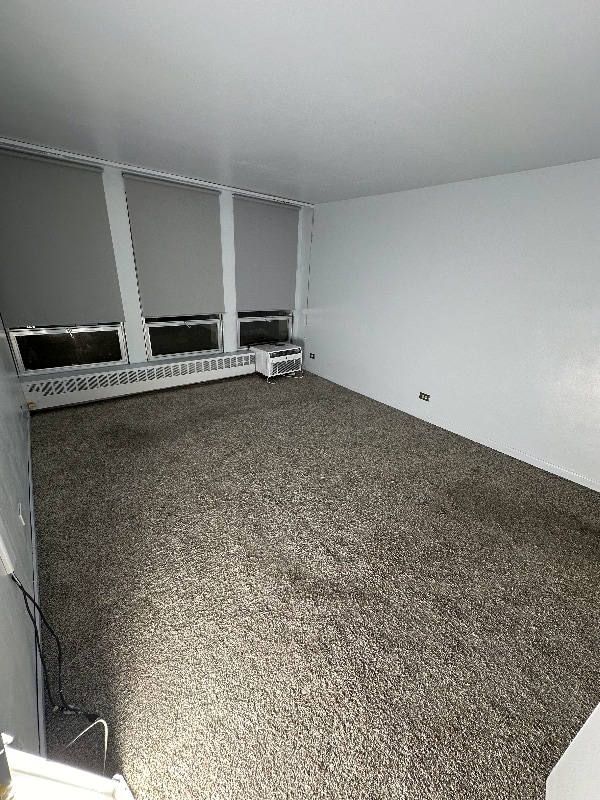 Building Photo - 1450 E 55th Pl