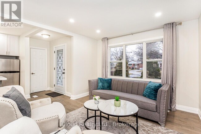 Photo du bâtiment - 89 Darlingside Dr