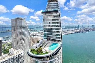 Building Photo - 300 Biscayne Blvd Way