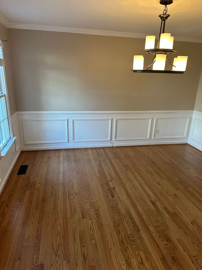 Building Photo - 3000 Sandy Bluff Pl