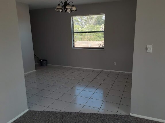 Foto del edificio - 859 NW River Shores Blvd