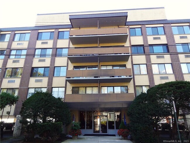 Foto del edificio - 155 Brewster St