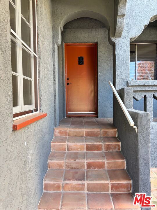 Foto del edificio - 1075 S Ogden Dr