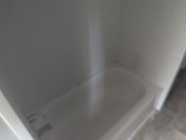 Building Photo - 2BR with backyard in Penbrook!