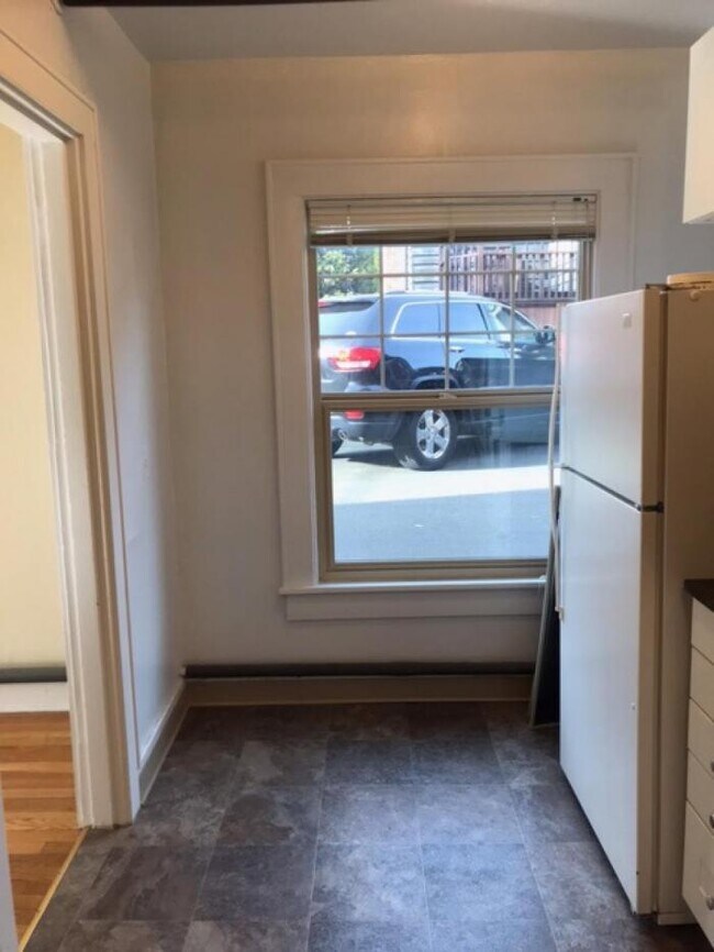Foto del edificio - 0 bedroom in Seattle WA 98112