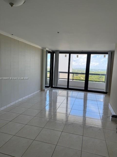 Foto del edificio - 2555 Collins Ave