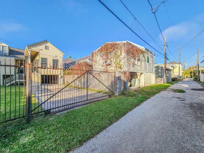 Foto del edificio - 1421 Winnie St