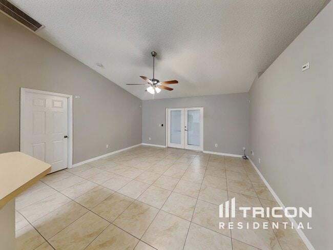 Foto del edificio - 335 Heritage Estates Ln