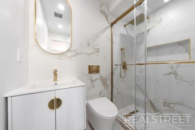 Building Photo - Brand New 3 Bed 2 Bath in Bed Stuy Townhouse!
