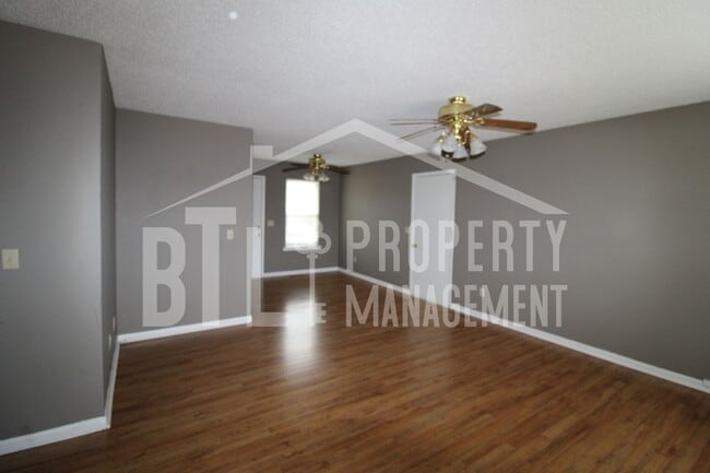 Building Photo - Charming 3-Bedroom Home in Branson – Pet f...