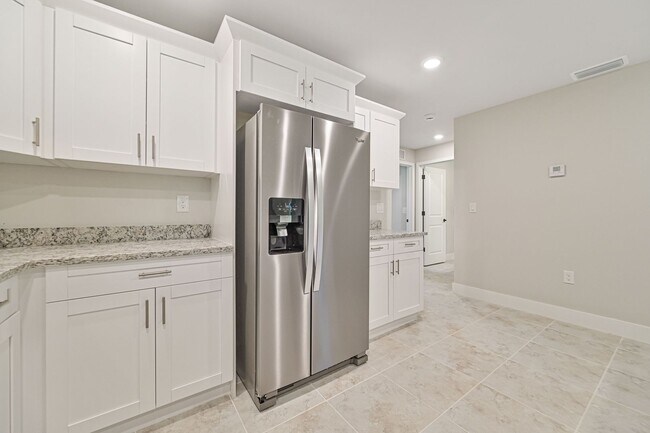 Building Photo - ** Brand New 3 Bed/2Bath ~ 1 Car Garage ~ ...
