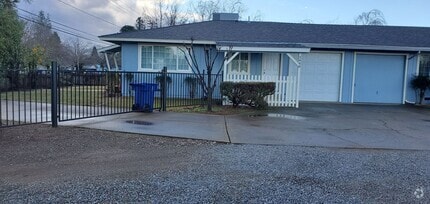 Building Photo - 3440-3442 Alta Mesa Dr