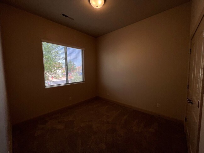 Foto del edificio - 253 N 2530 W