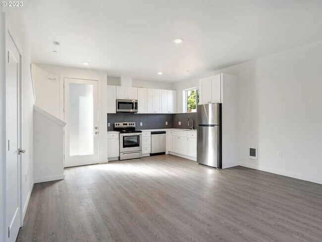 Foto del edificio - Beautiful 1 bedroom 1 bath with washer dryer! Ready for you to call home!