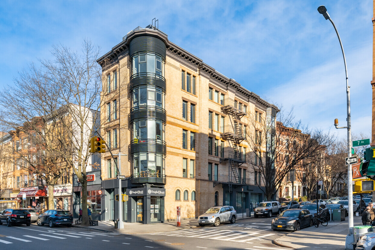 Primary Photo - 501 2nd St
