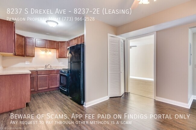 Foto del edificio - 8237 S Drexel Ave