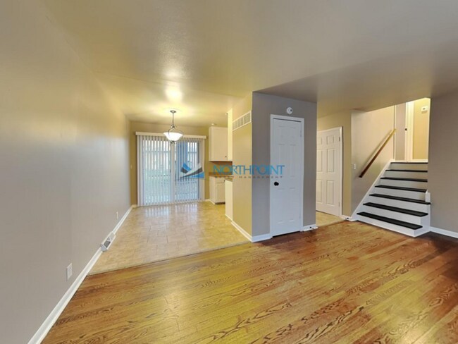 Foto del edificio - 5602-5604 N Strathbury Ave