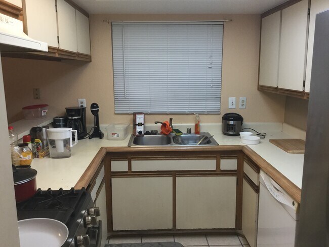 Foto del edificio - 553 Park Shadow Ct