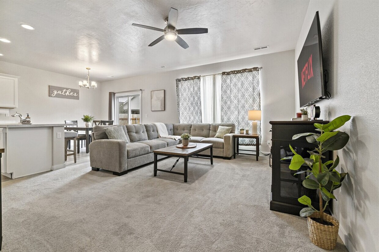 Foto principal - 2646 W Snyder St