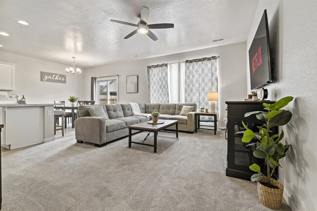 Building Photo - 2646 W Snyder St