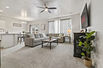 Building Photo - 2646 W Snyder St