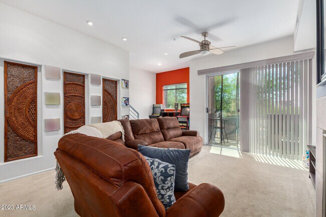 Foto del edificio - 6745 N 93RD Ave