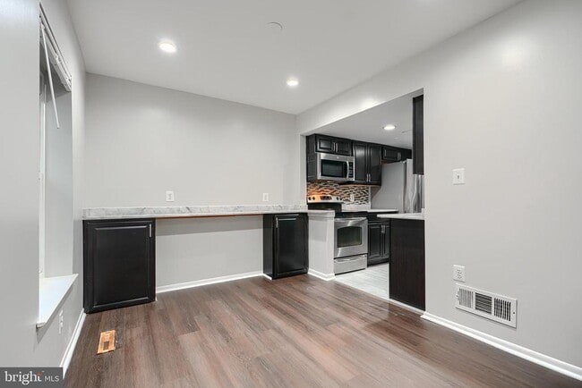 Building Photo - 8704 Tamar Dr