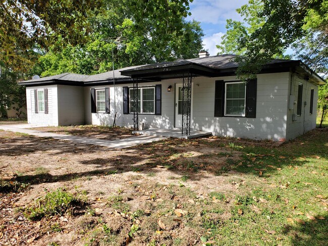 Building Photo - 718 W Oak Forest Dr